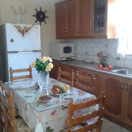 Gramvousa's Filoxenia Apartment *