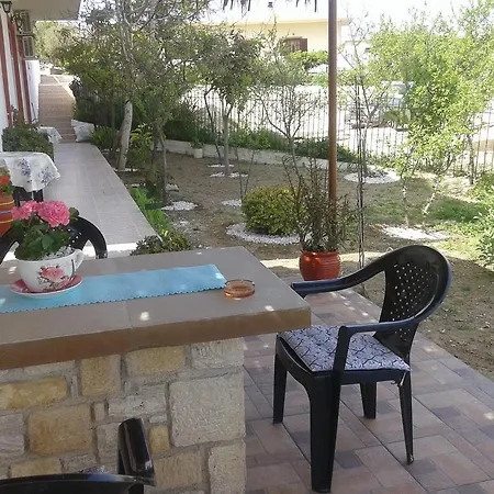 Gramvousa's Filoxenia Apartment *