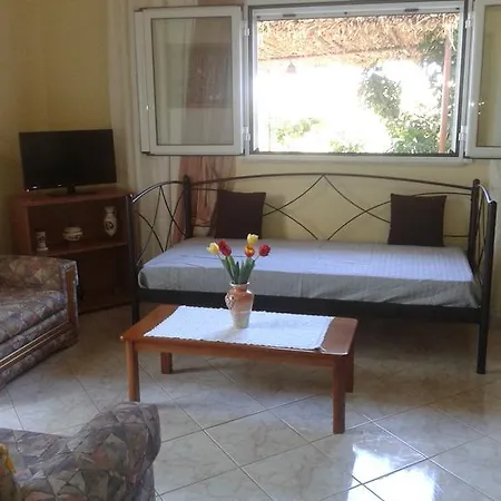 Gramvousa's Filoxenia Apartment Kissamos