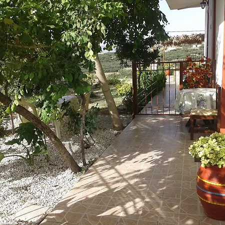 Gramvousa's Filoxenia Apartment Kissamos