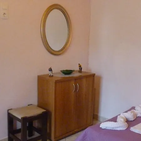 Gramvousa's Filoxenia Apartment Kissamos